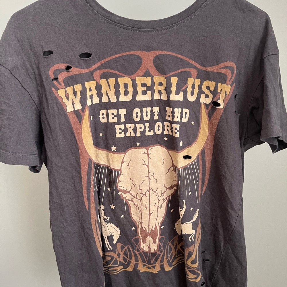 Wanderlust Gray Short Sleeve Adventure Tee